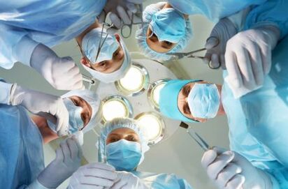 Kirurzi izvode operaciju povećanja penisa